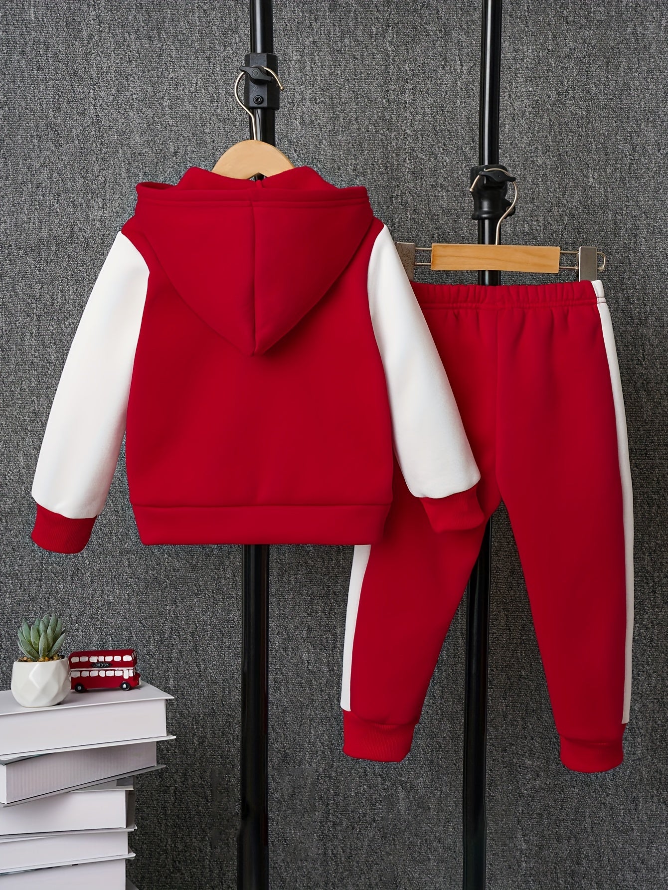 2pcs Boys Color Block Long Sleeve Drop Shoulder Varsity Hooded Baseball Jacket & Casual Pants Outfit for Spring Fall Outdoor Wear, Loose Fit Kids Clothing